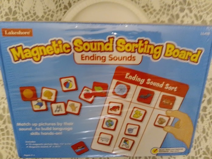 Lakeshore Magnetic Sound Sorting Board, Ending Sounds, Educational Game #LL438