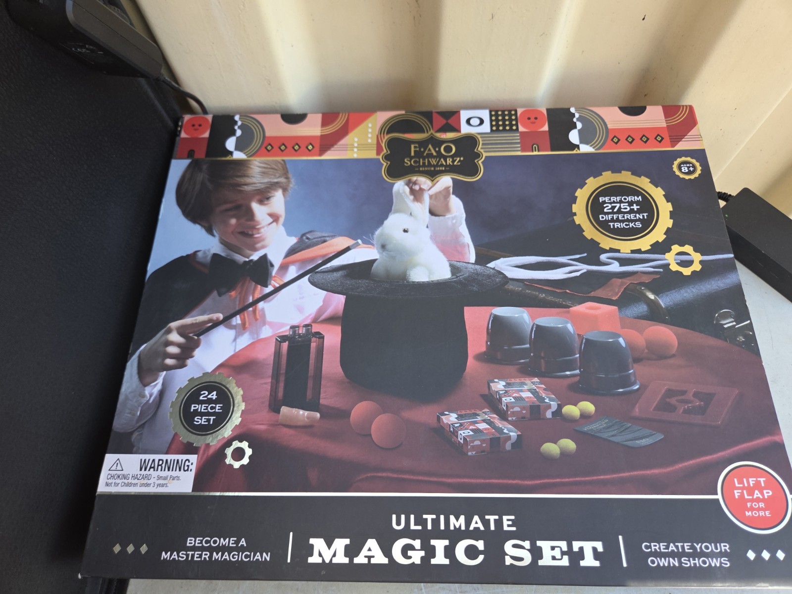 OPEN BOX FAO Schwarz Ultimate Magic 24pcs Set with 275+ tricks