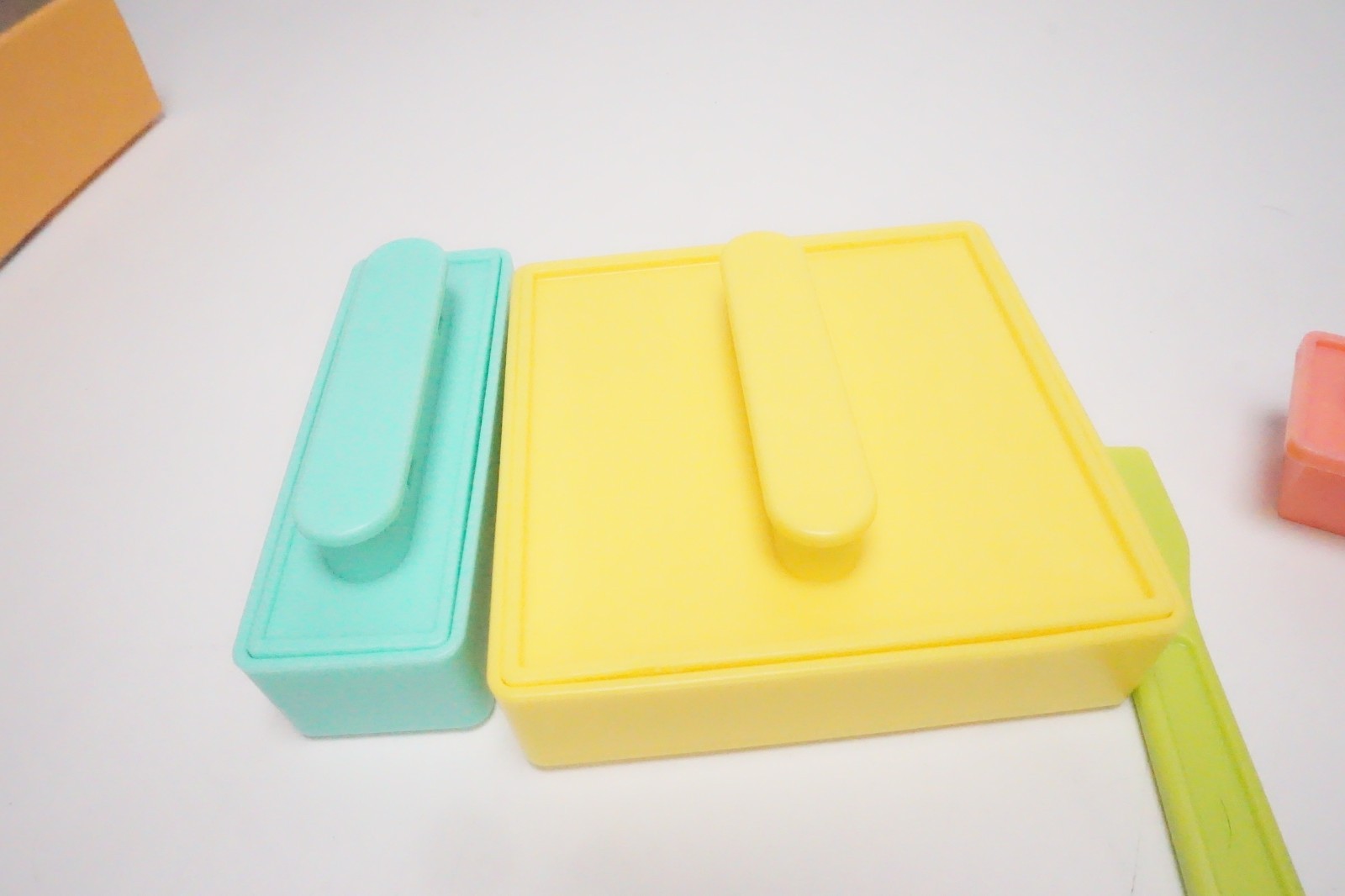 Lovevery BRAND NEW Modeling Sand Unit Block Builders The Examiner Play Kit