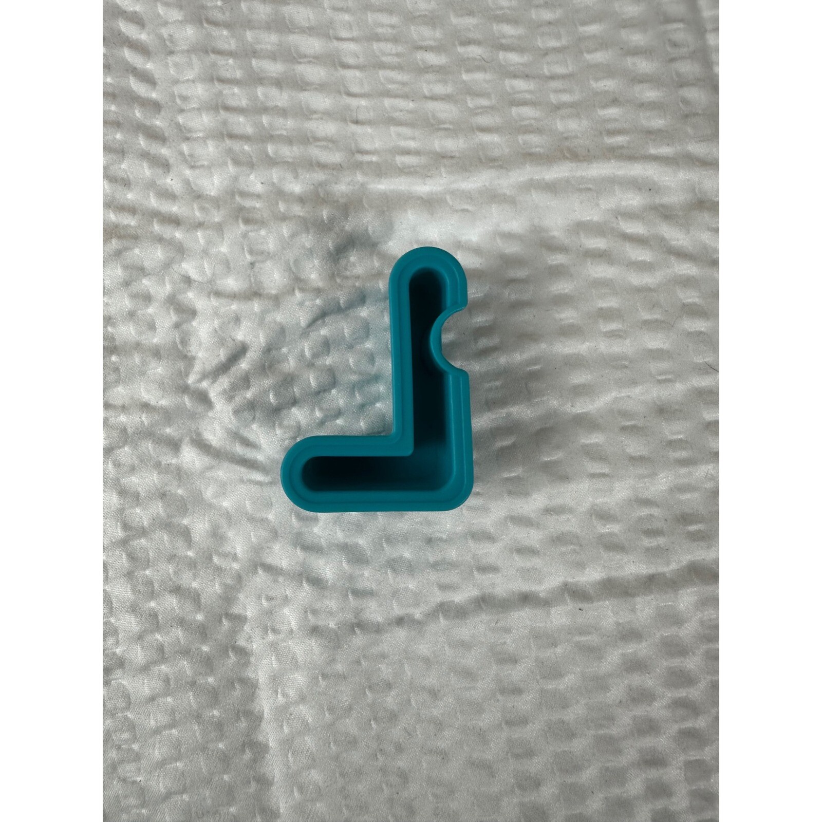 Letter “L” for Elmo On The Go learning game.