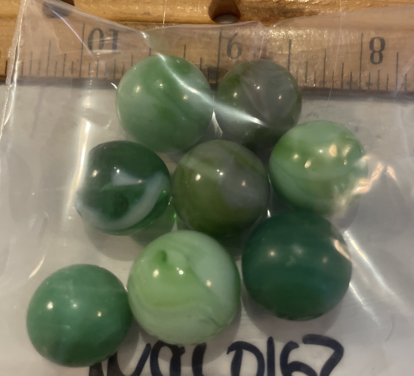 Lot 8 Vtg Marbles Green Marbling/swirl Glass Marbles