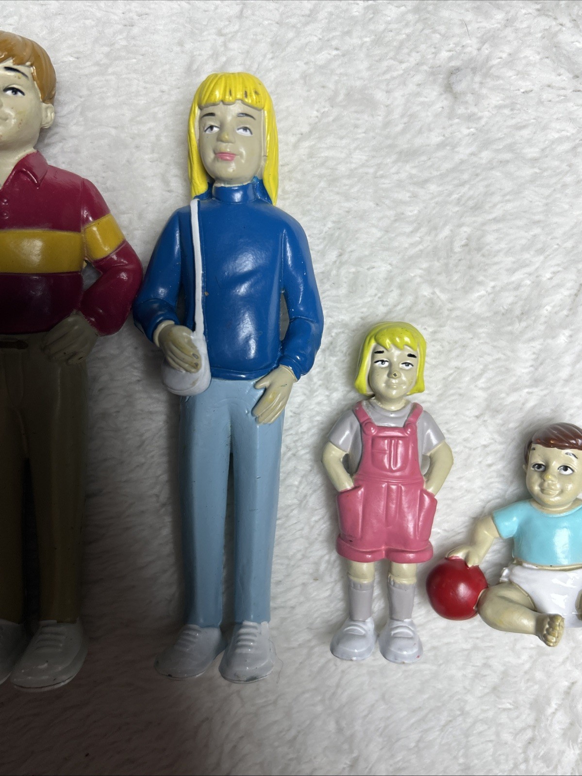 Creative Minds Pretend Play doll set Family Figures Lot of 5