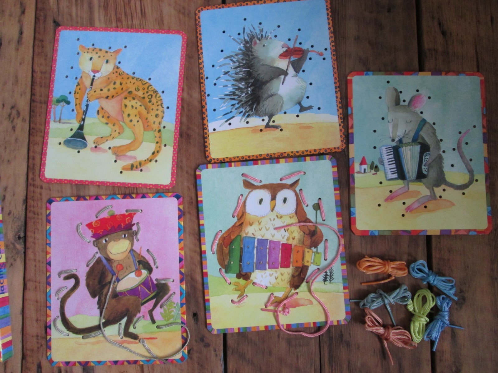 Eeboo Musical Friends Lacing 5 Sewing Cards and Laces Best Toy Award 2006