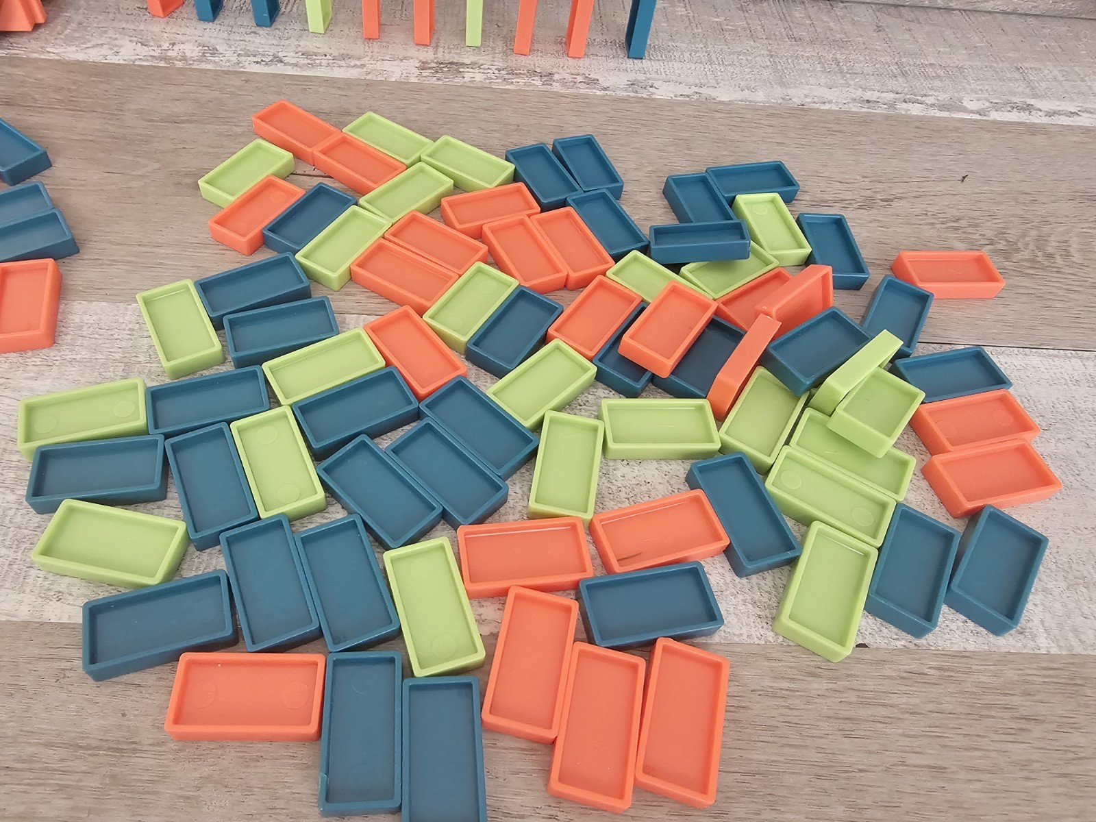 Electric Domino Train Laying Dominoes Brick Blocks Toy 180 Pieces WORKS