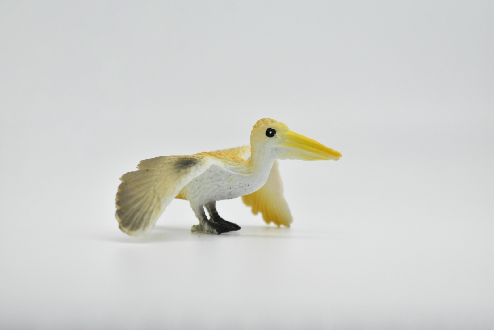 Pelican Toy, Very Nice Rubber Realistic Model 3 1/2″ F608 B132