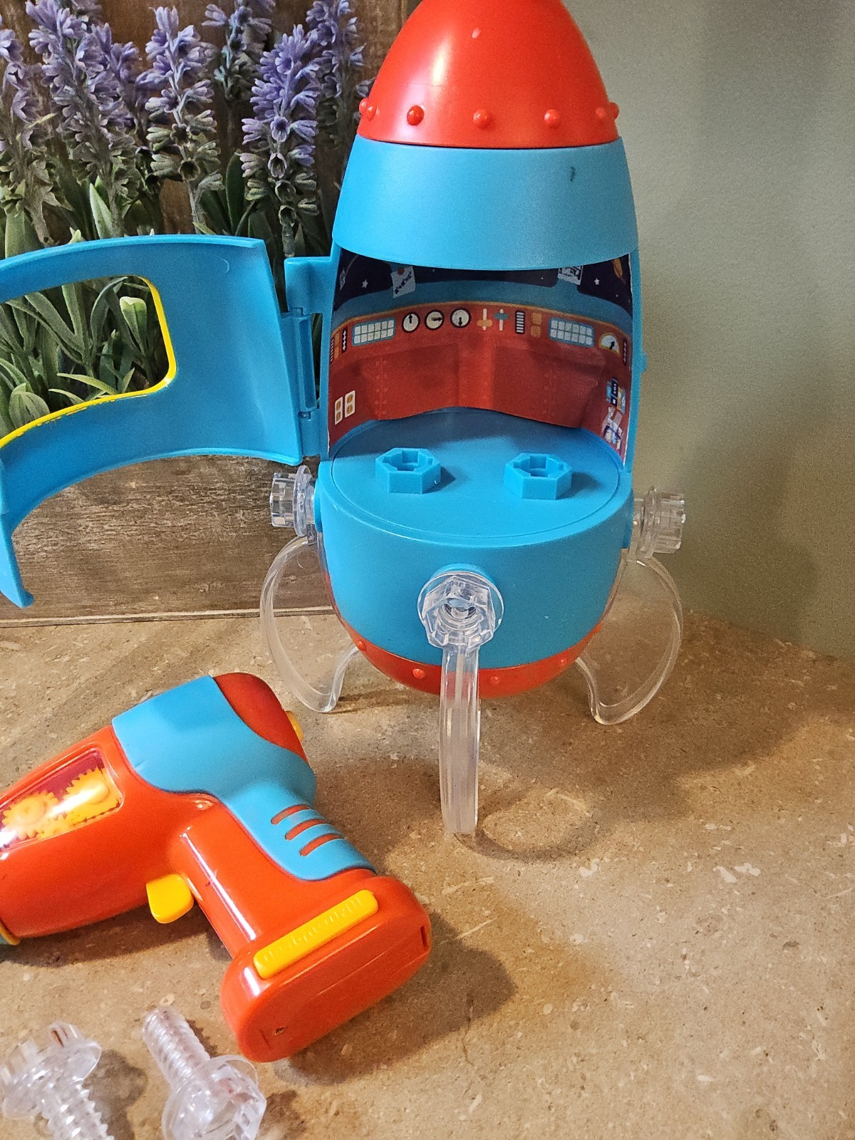 DESIGN & DRILL Bolt Buddies Rocket Creative Play Educational Insights Pre-owned