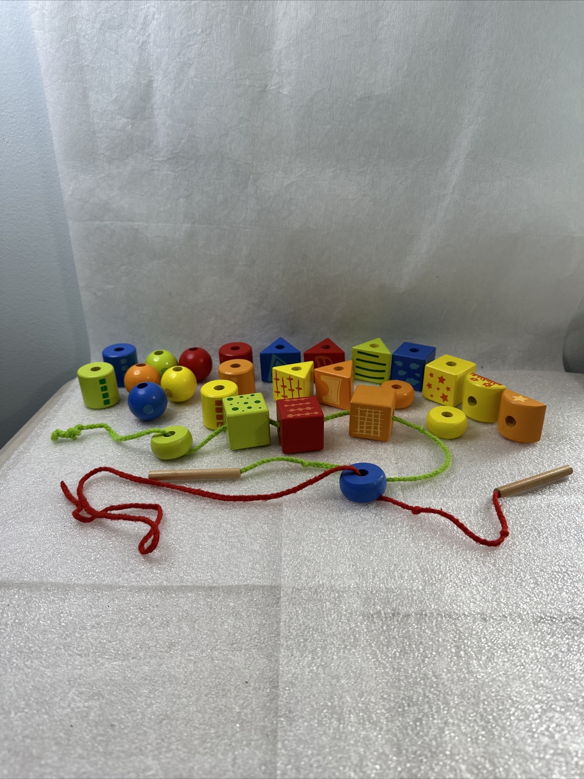 String Along Shapes Ages 3+, 26 Blocks Pieces Creativity Motor Skills