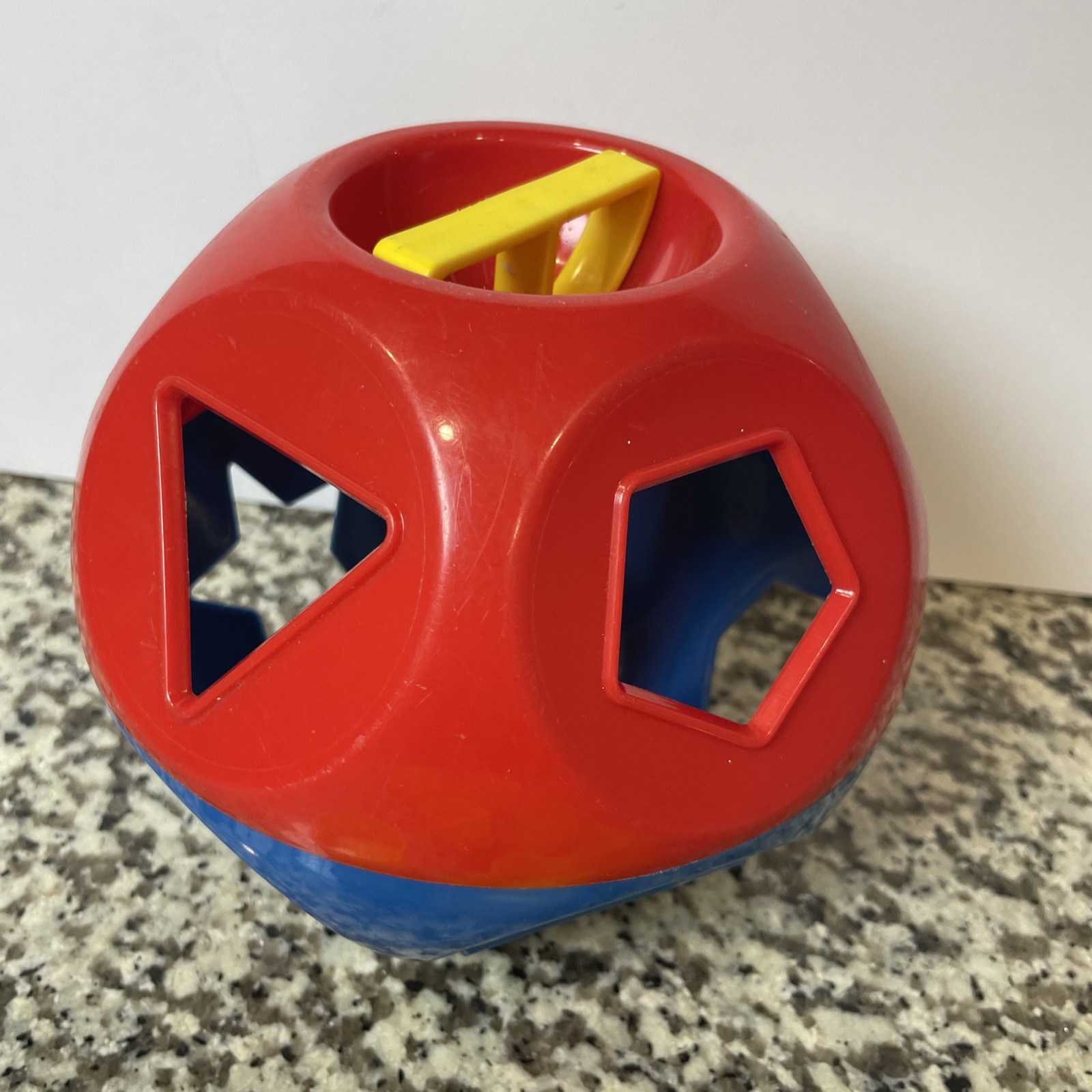 Vintage 1980’s Tupperware Shape-O Shape Sorter Ball 8 Shapes 80s Sorting Toy