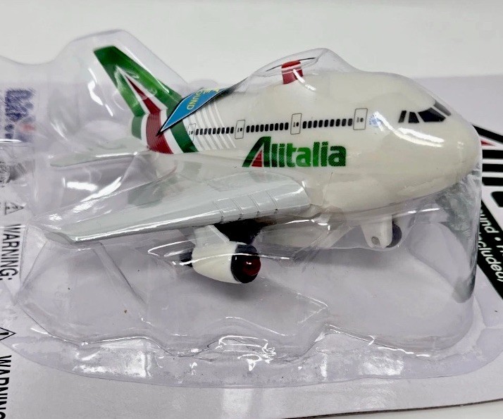 ALITALIA Toy Kids Fun Plane Jet Pull-Back Release Light Up & Noises HTF RARE New