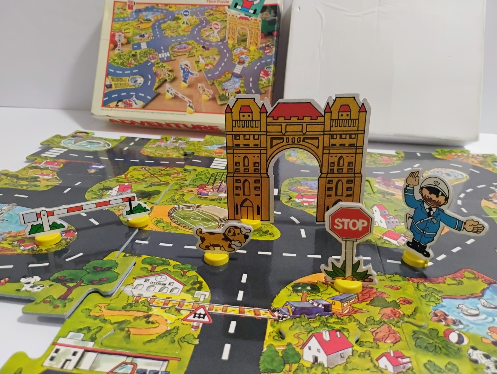 Vintage 1986 Discovery Toys Adventure Floor Puzzle Playset
