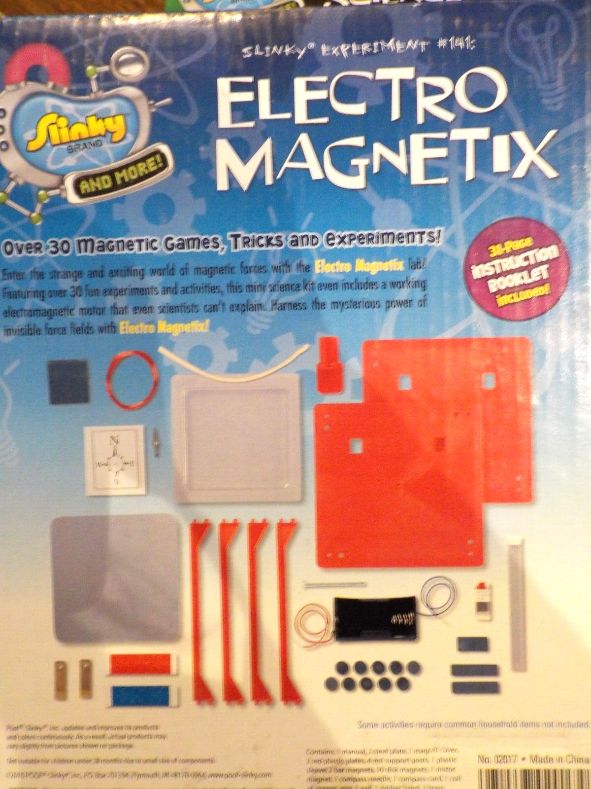 Slinky Science Kit 4 Different 8 up Solar, Finger Prints, Magnetix, Night Vision