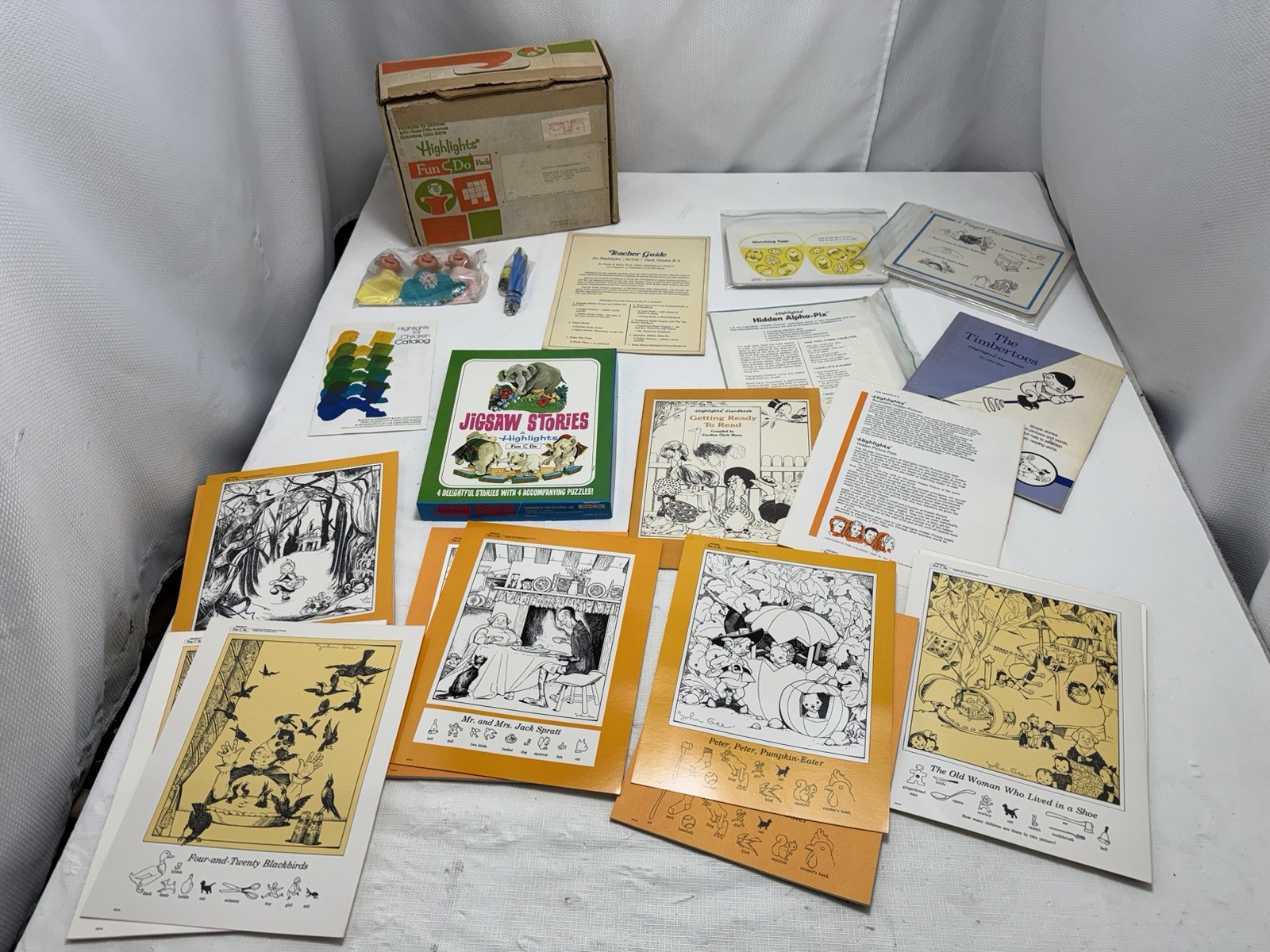 Vintage 1970 Highlights For Kids Teachers Fun Do Pack Grades K-3 New Old Stock