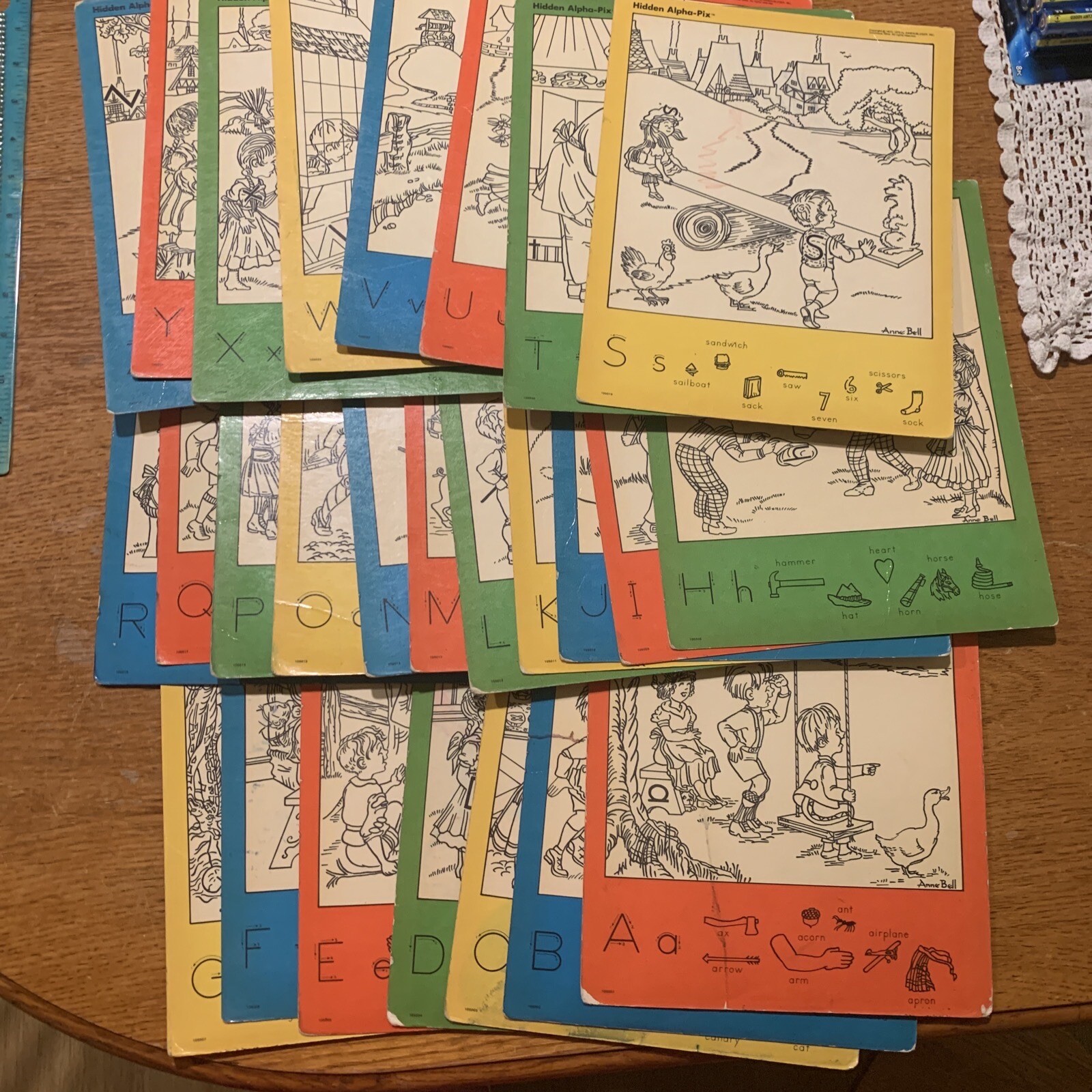 Vintage Zaner-Bloser Hidden Pictures Alpha Pix HANDWRITING 26 reusable cards