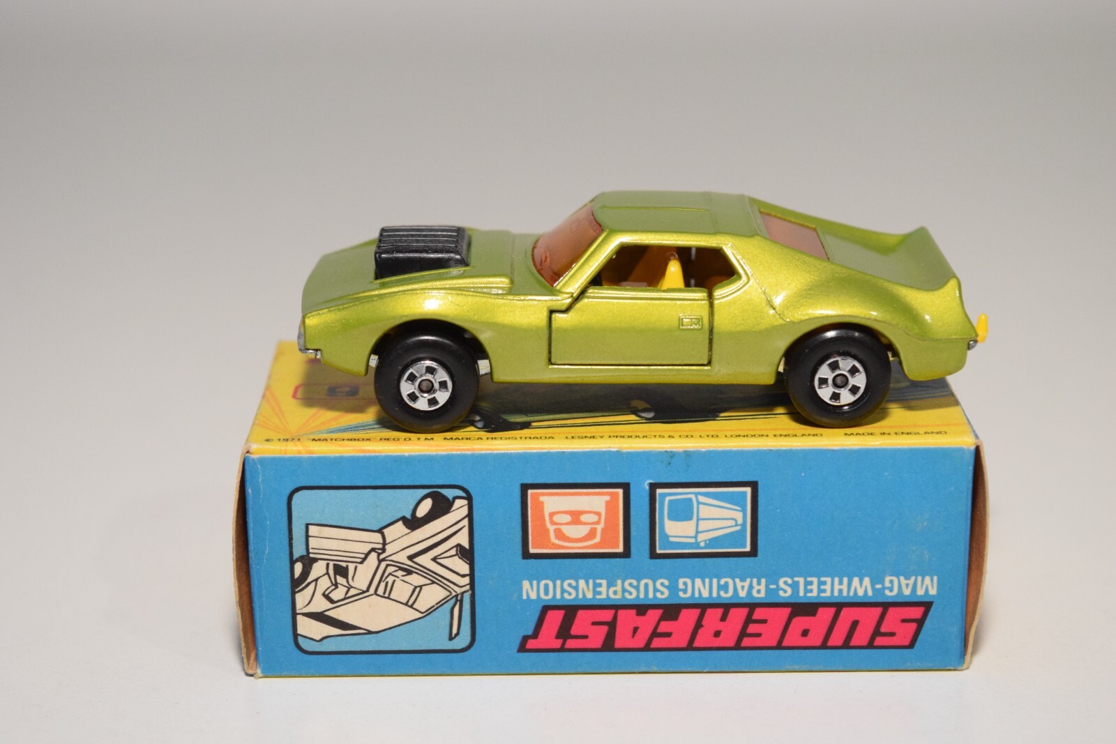 A94 1:64 3 INCH MATCHBOX SUPERFAST 9 AMX JAVELIN METALLIC GREEN MIB
