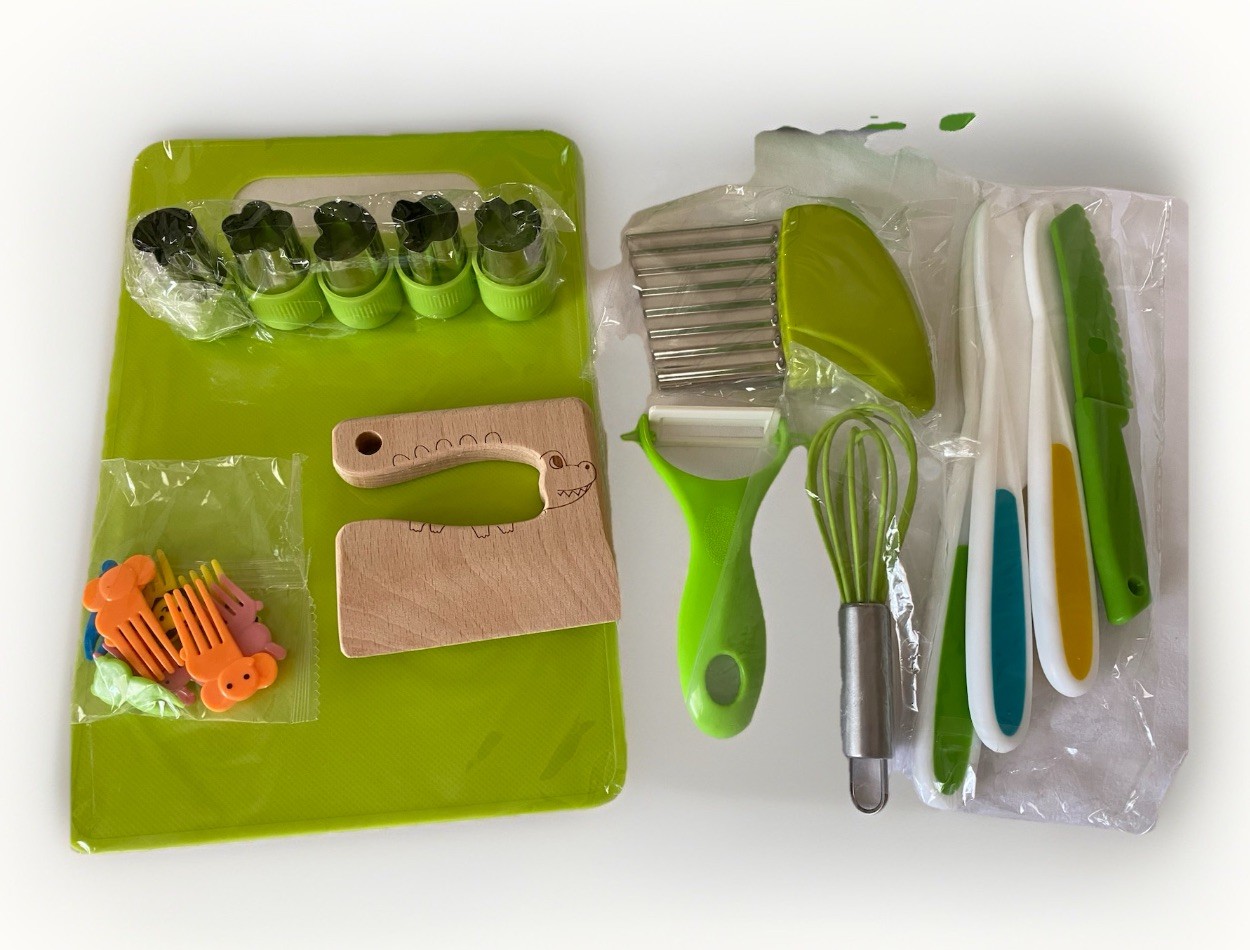 Momo’s Den Montessori Kitchen Tools For Toddlers 24 Pieces Kids Kitchen Set