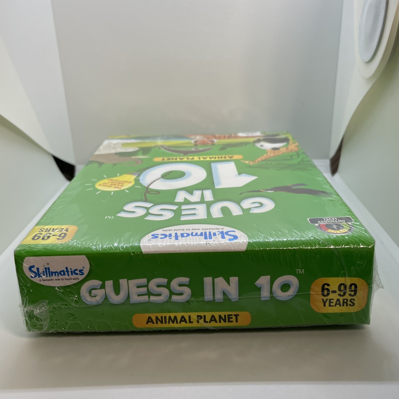 Skillmatics Card Game : Guess in 10 Animal Planet