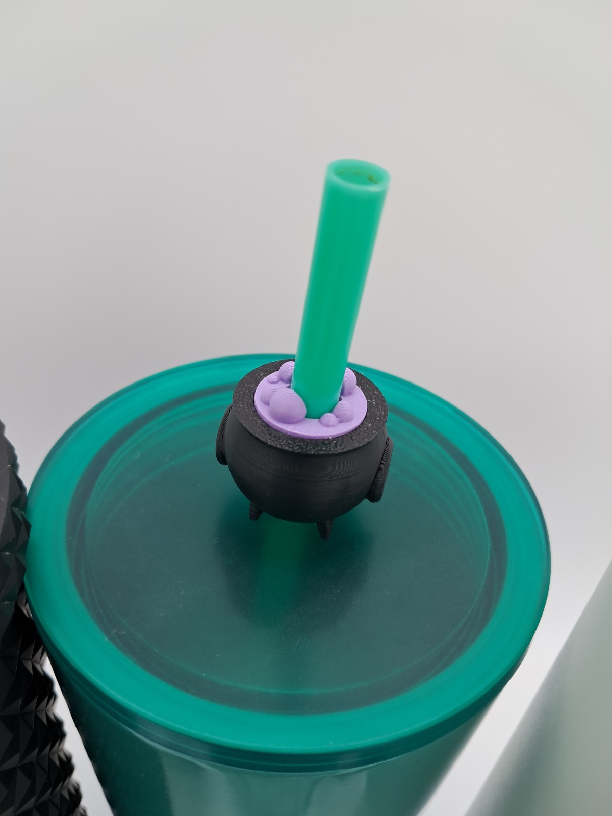 3D Printed Spooky Cute Witch Cauldron Straw Topper – Reusable Straw Accessory