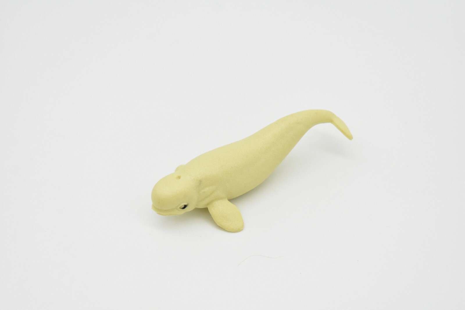 Beluga Whale, Very Nice Plastic Replica, 3″ – F1103 B203