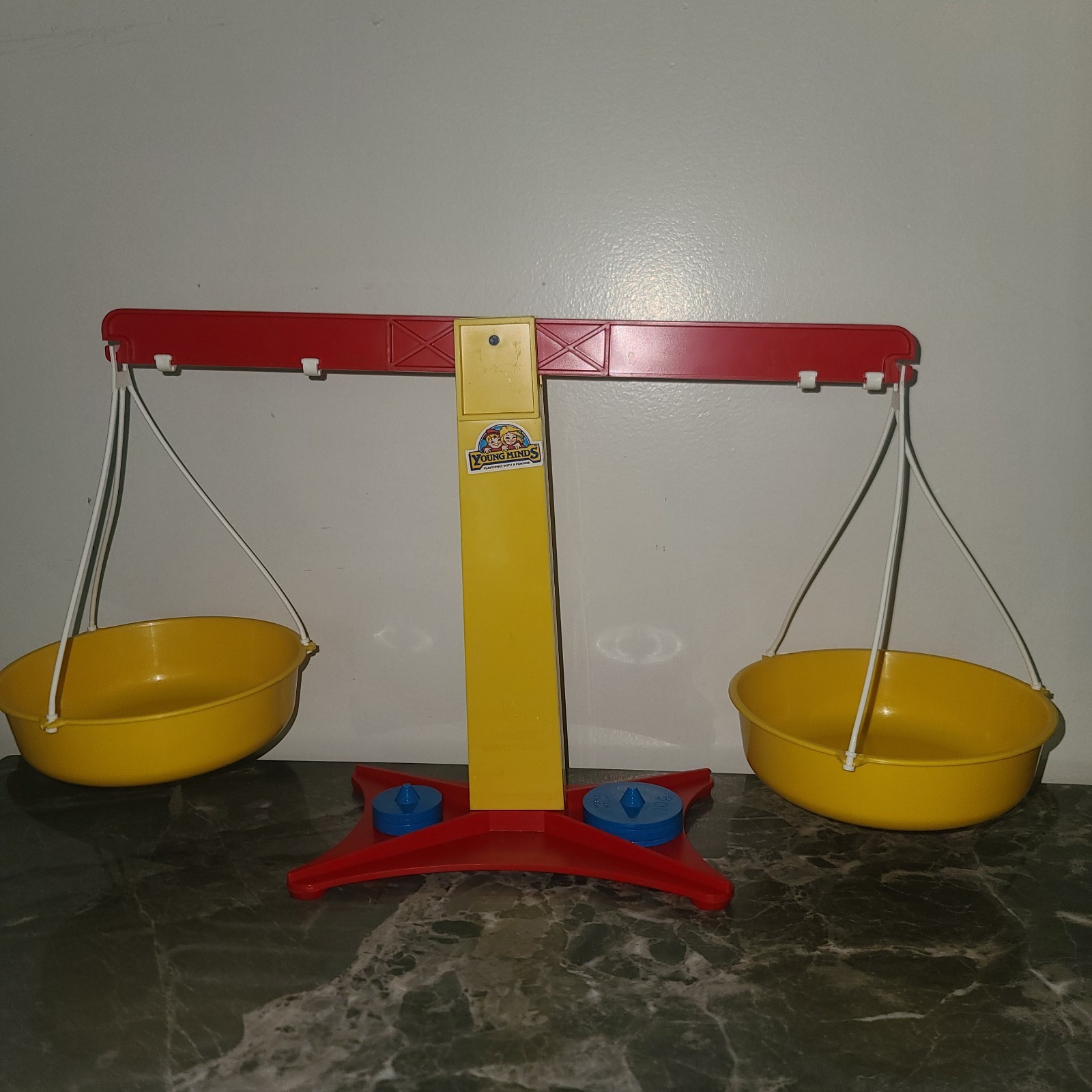 Simple Scale Learning Resources.Kids Scale.Random Color Will Be Shipped to Buyer