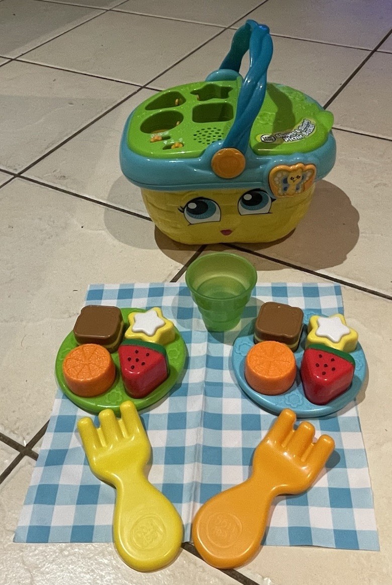 Leapfrog Shapes and Learning Picnic Basket Interactive Green Blue – Working