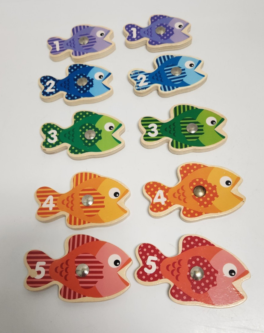 Melissa & Doug Catch Count Fish Game Magnetic Fish Replacement Parts READ