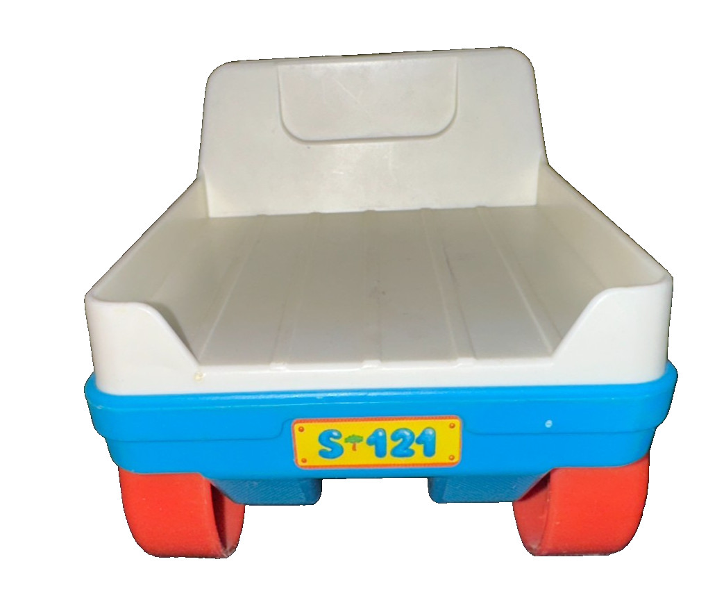 RARE VINTAGE CHICCO CONSTRUCTION CO.- A PRE-SCHOOL TOY-PREOWNED(READ DESC)