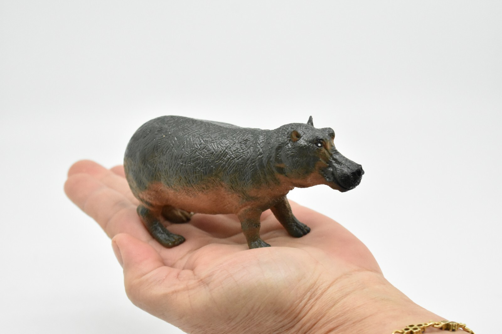 Hippo, Museum Quality, Toy, Plastic Replica, Hand Painted 5″ CWG183 BB44