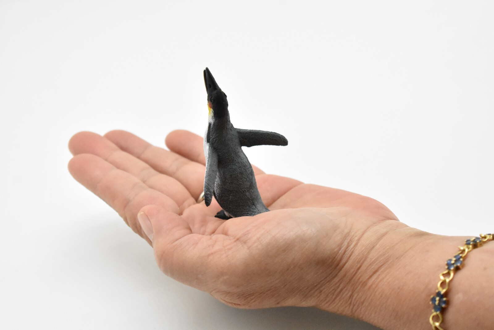 Penguin, Emperor, Very Nice Rubber Reproduction, Hand Painted 3″ F1110 B203