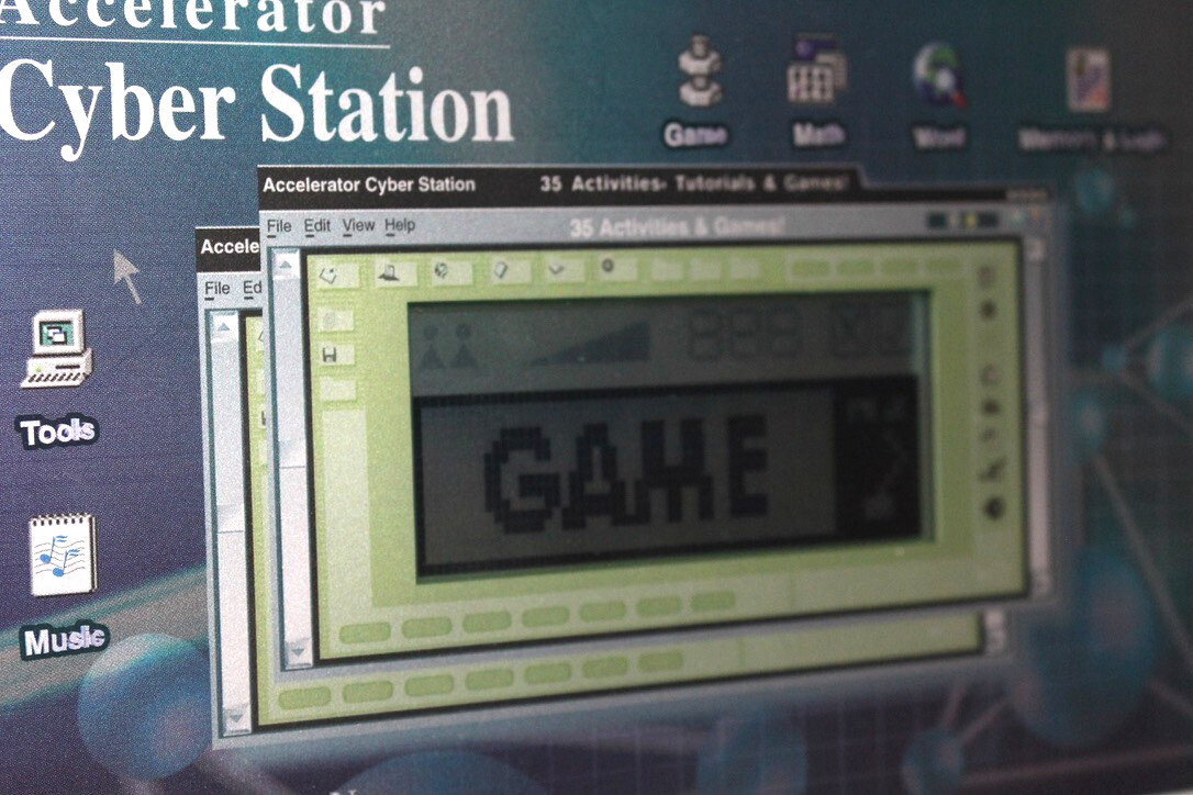 Vintage Oregon Scientific Learning Computer Accelerator Cyber Station For Kids
