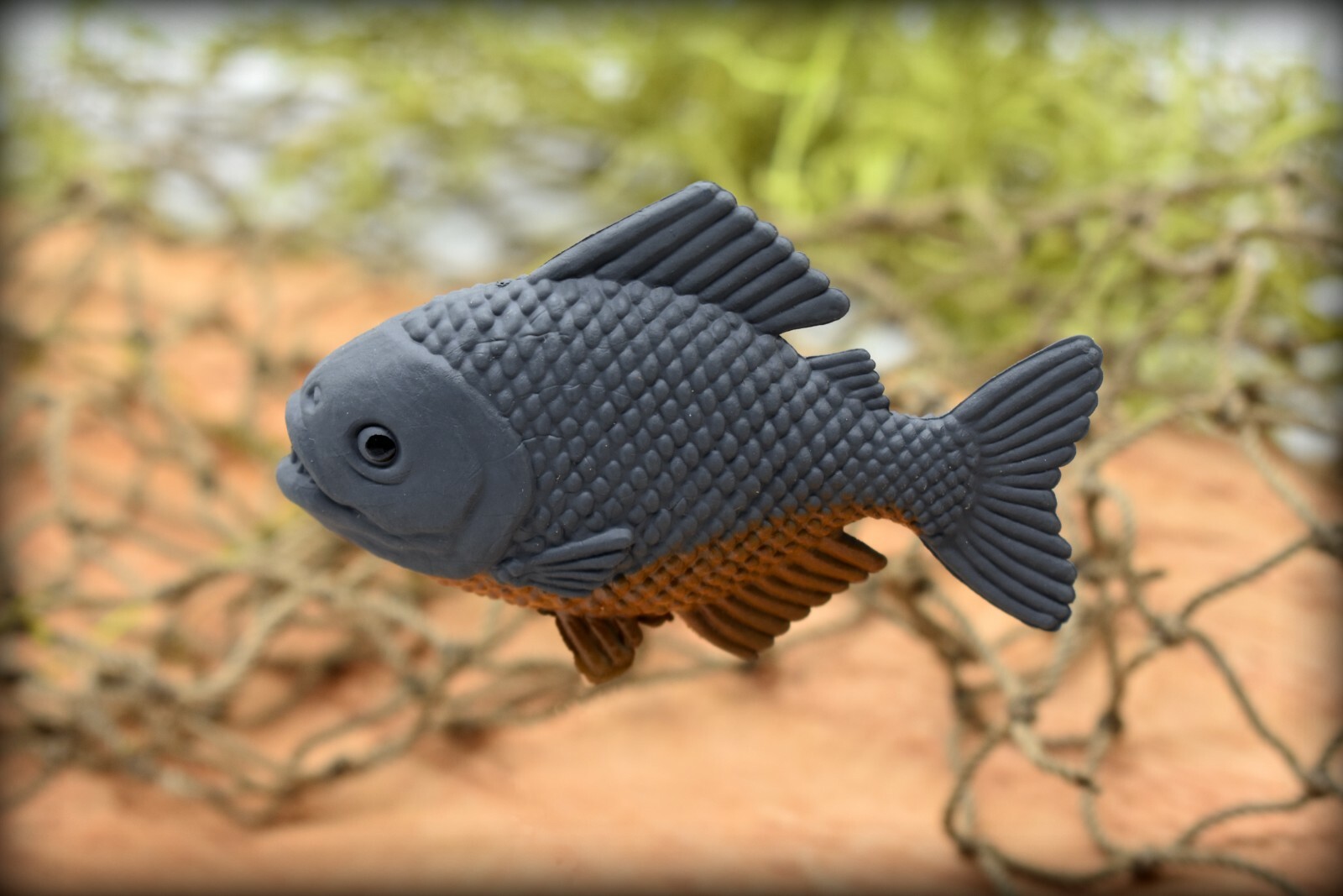 Plastic Piranha 2 1/2-inch toy fish – F424 B8
