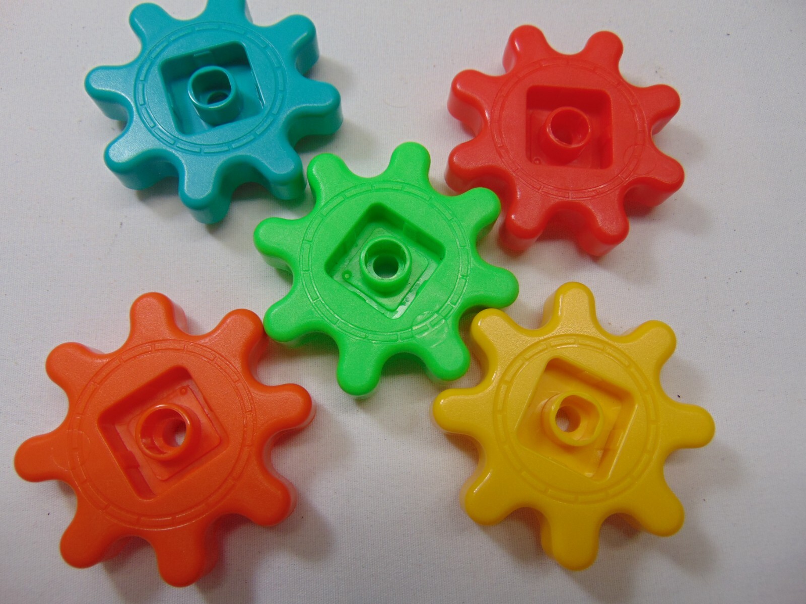 Learning Resources Under The Sea Building Replacement Part Lot of 21 Gears