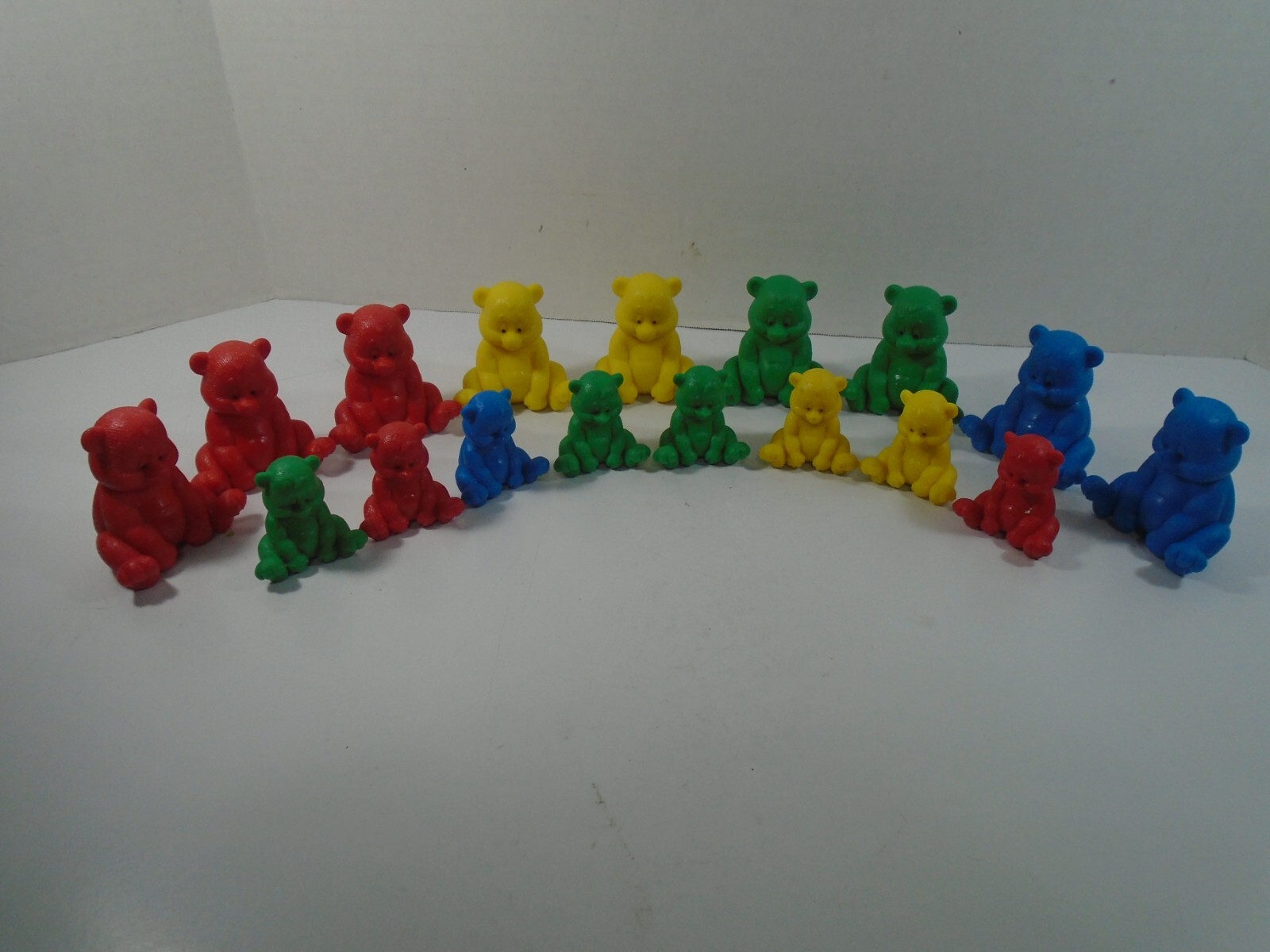 LAKESHORE LEARNING–COUNTING AND SORTING BEARS (LOOK)
