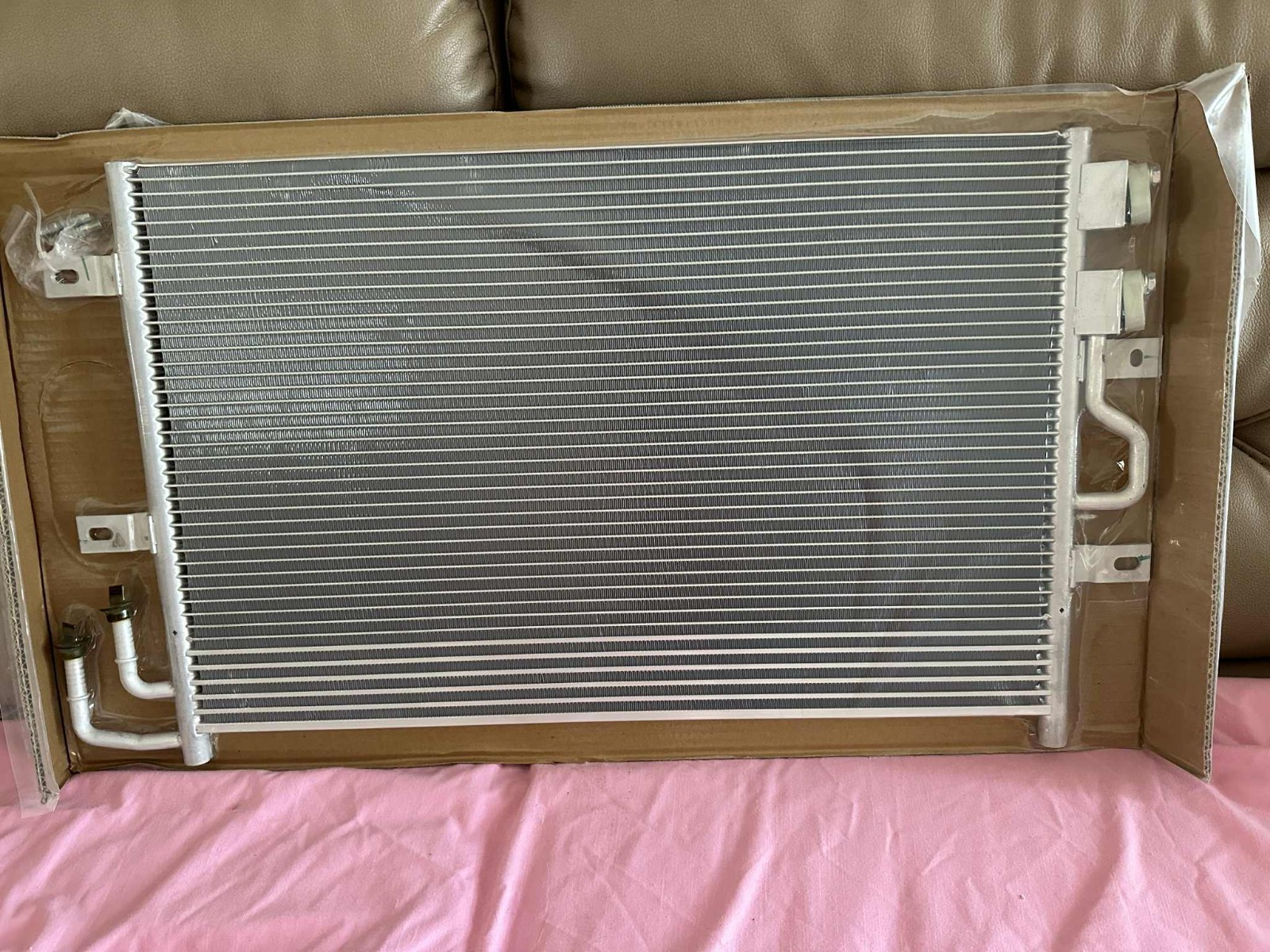 SCITOO MODEL 127755 Condenser 3942 A/C Condenser Ford Taurus/ Flex/Lincoln MKT
