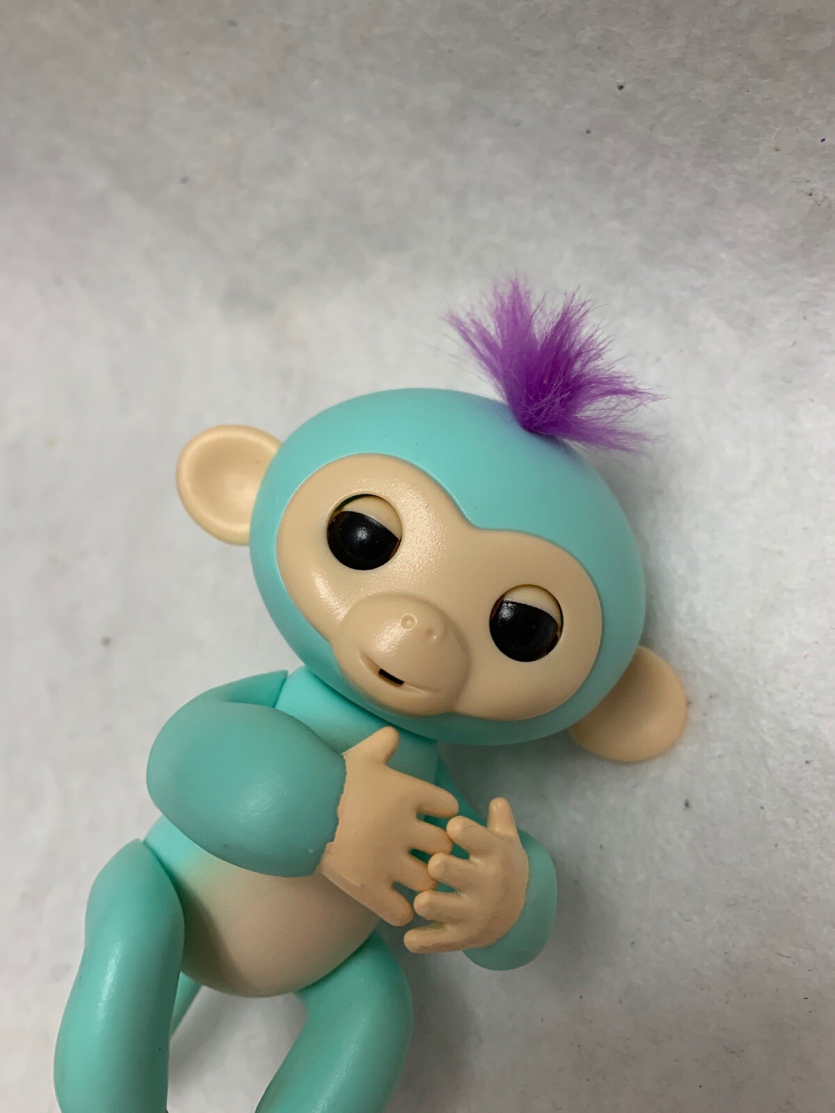 WowWee Fingerlings Baby Monkey Teal Aqua with Purple Hair interactive toy works