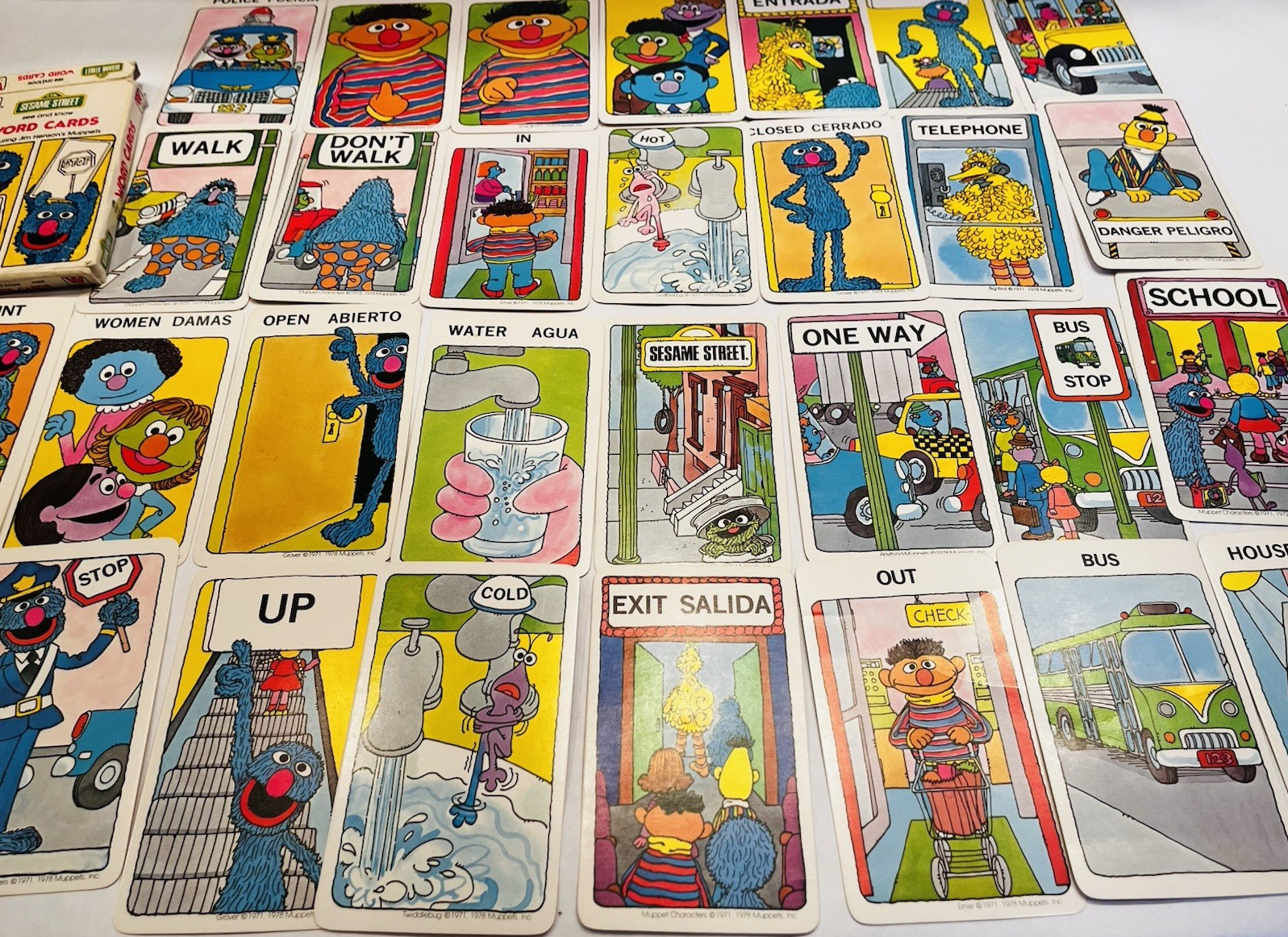 Vintage Sesame Street Word Cards Preschool Learning *MISSING 1 CARD* BIN 53