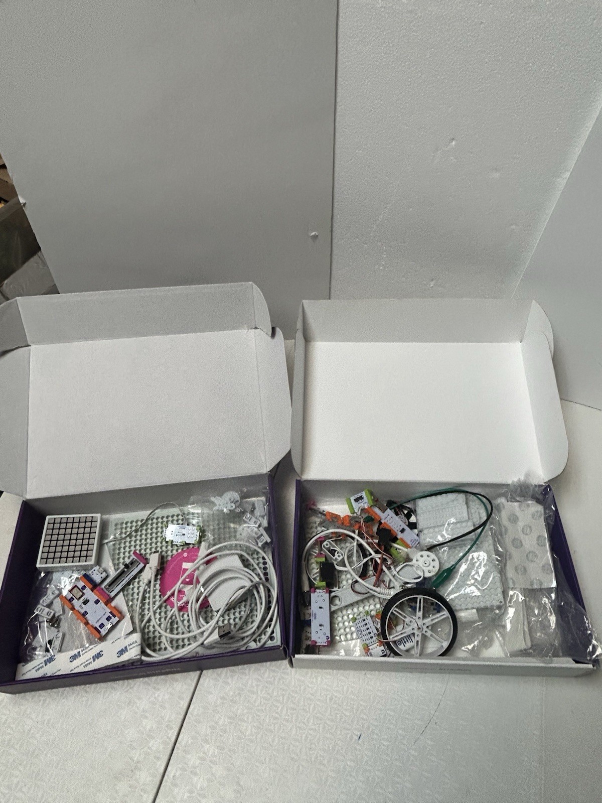 2Little Bits Gizmos & Gadgets Kit, STEM – Electronic Bitbot Makers Toy Open box