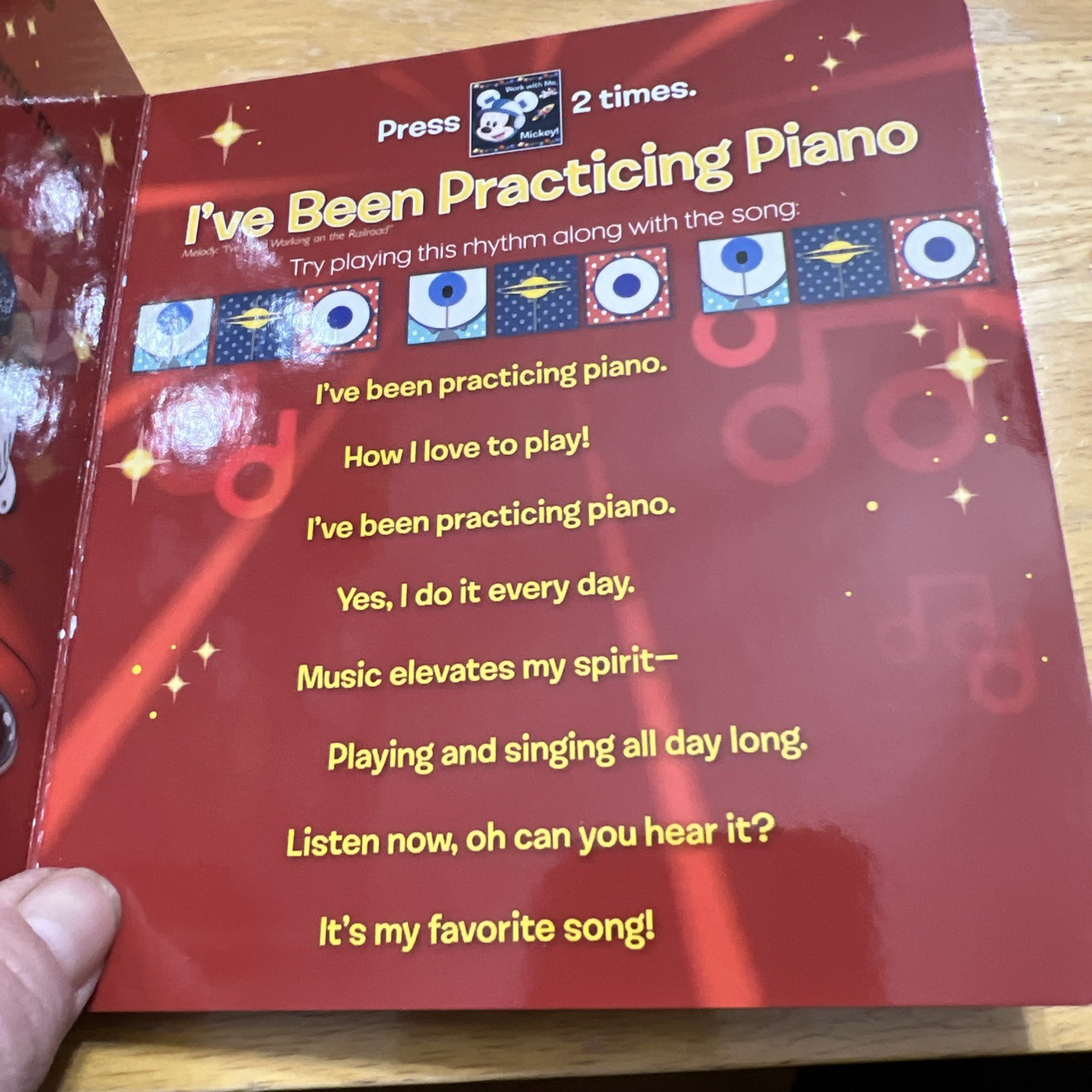 MICKEY & FRIENDS “Busy Beats” Electronic Music Maker and 8 Book Library
