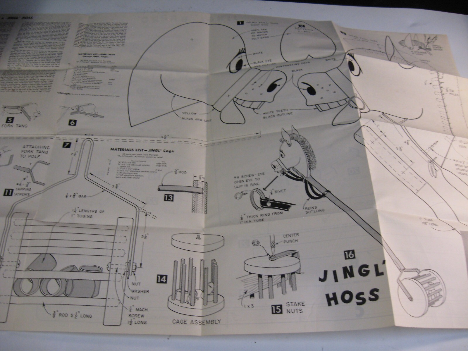 Do-it-yourself Plans for Christmas Toys and Decorations Reynolds 1953