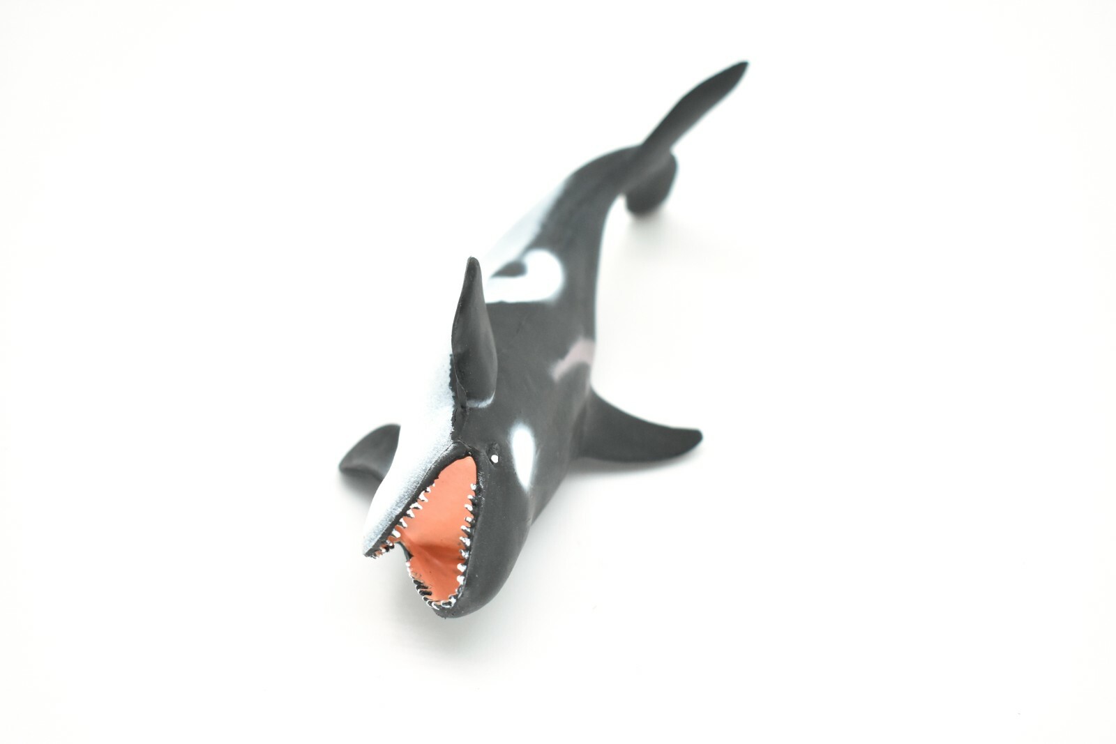 Orca, Killer Whale, Very Nice Rubber Replica 6″ – F472 B4