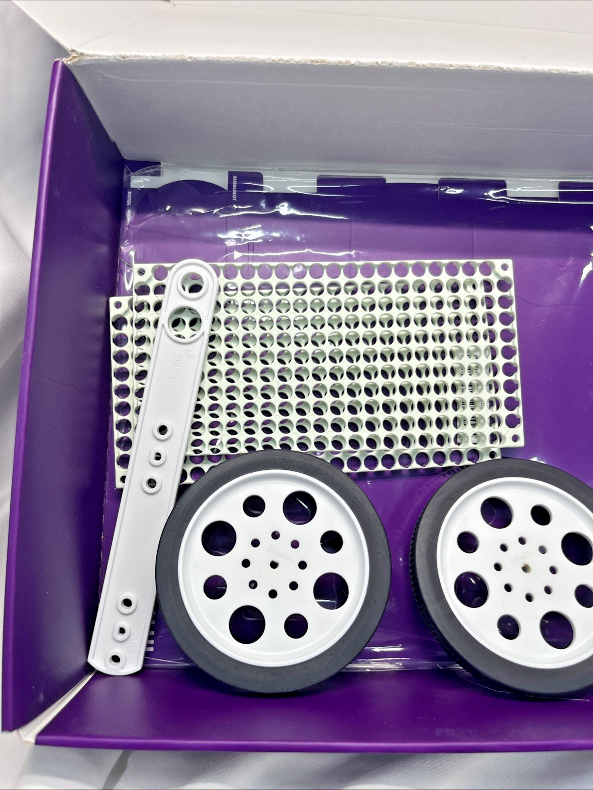 Little Bits Gizmos & Gadgets Kit, STEM – Electronic Bitbot Makers Toy Parts