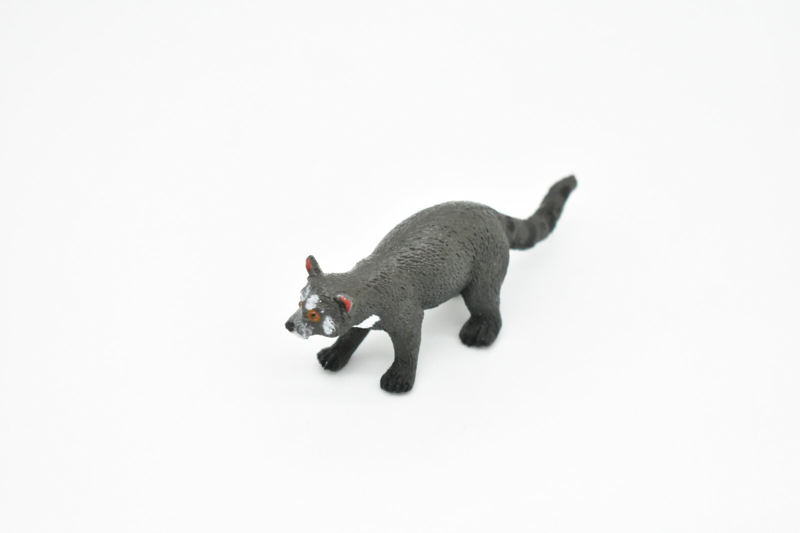 Tasmanian Devil Toy, Very Nice Plastic Animal, 2 1/2 ” CWG131 B238