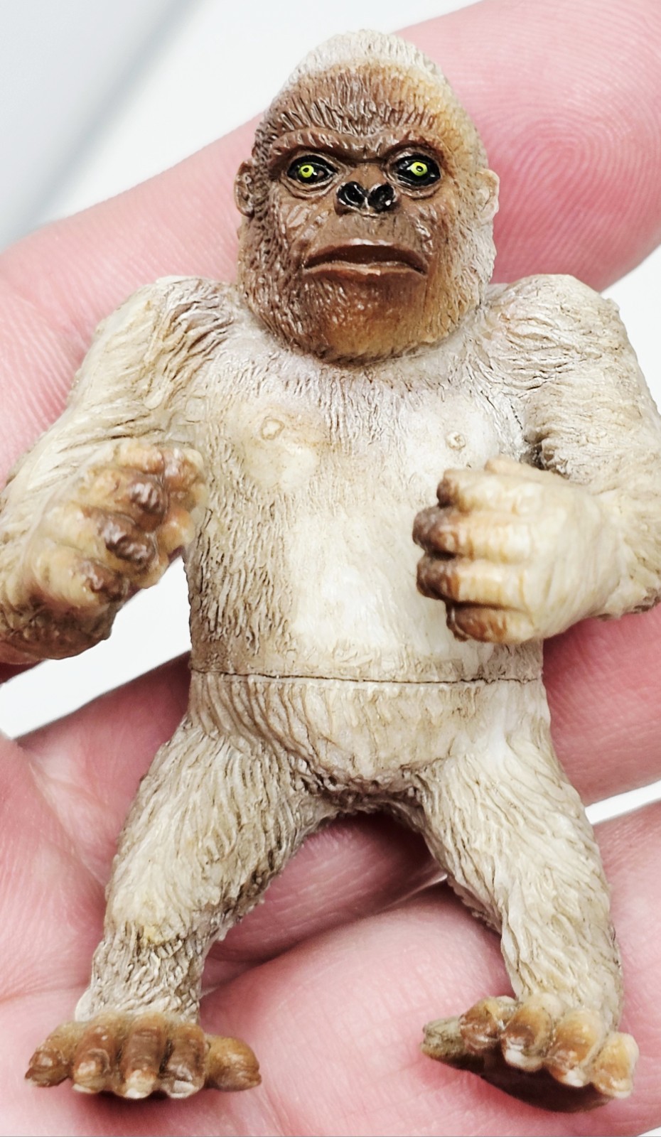 Albino Gorilla Ape White Plastic Toy Animal Vintage Realistic Educational 2.5″