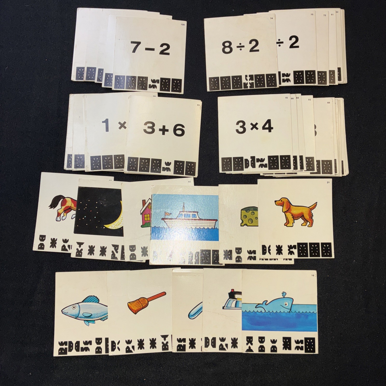 Meritus 1982 Math Toy Automatic Flash Card Machine With Lots Of Flash Cards