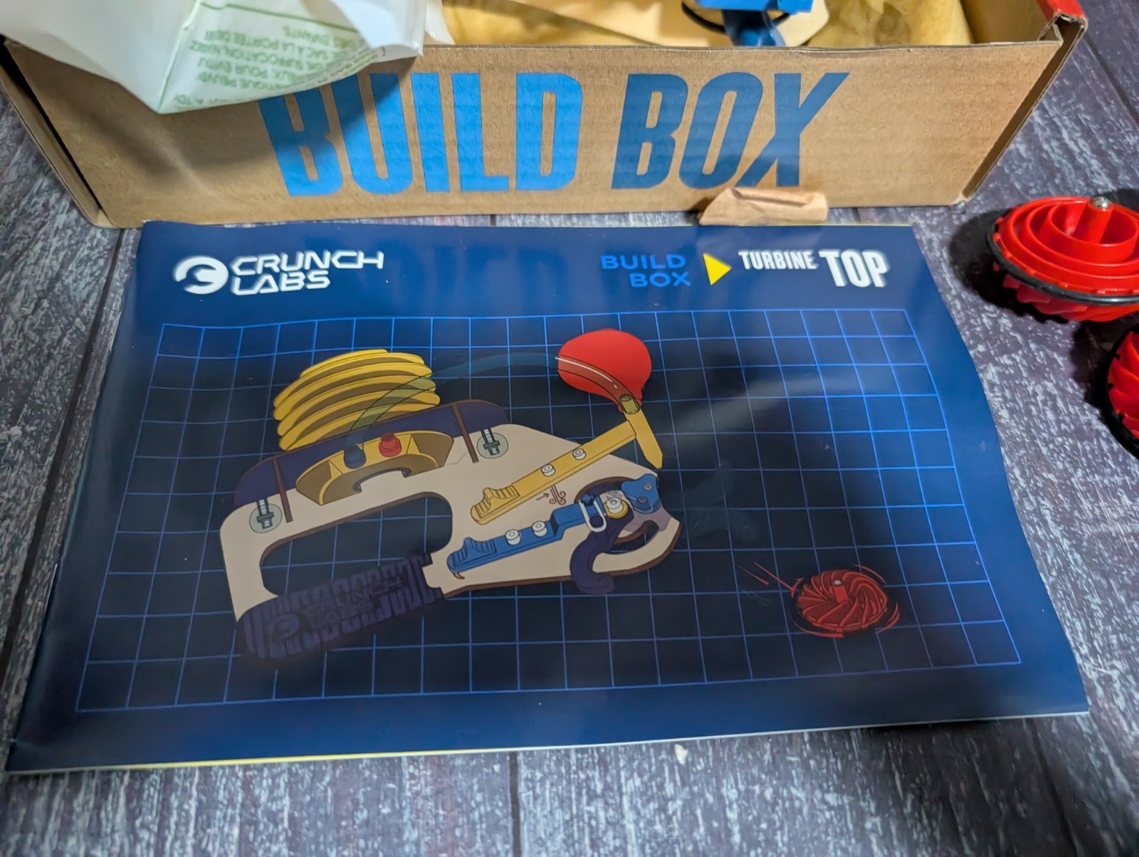 Crunch Labs Build Box Year 3 – Turbine Top Spinner Built – Mark Rober STEAM