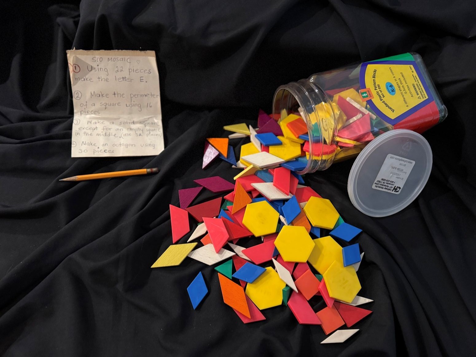 250 Plastic Pattern Blocks Geometric, Math Skills Grades K-6 See Description