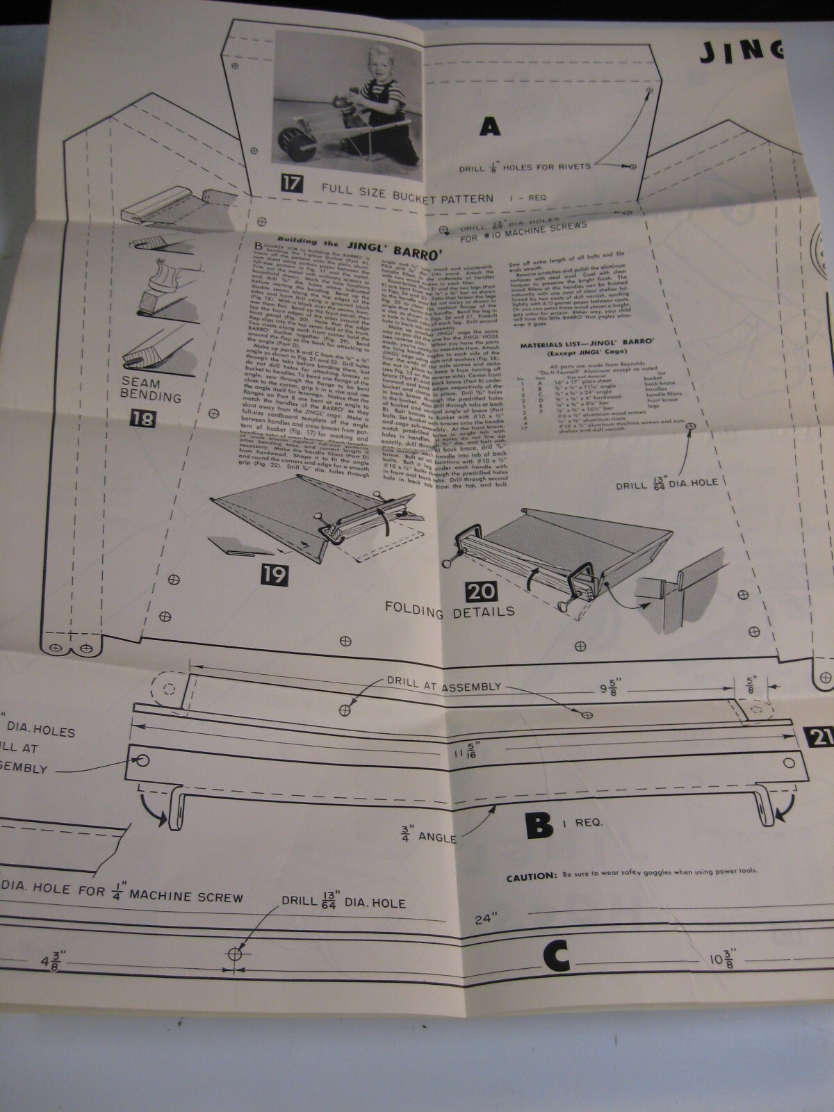 Do-it-yourself Plans for Christmas Toys and Decorations Reynolds 1953