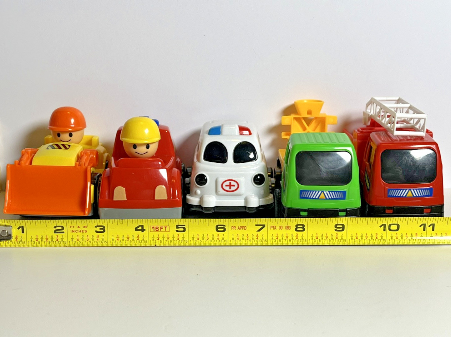 Toddler Toy Vehicle Plastic Truck Car LOT of 5 Construction Fire Ambulance Kids
