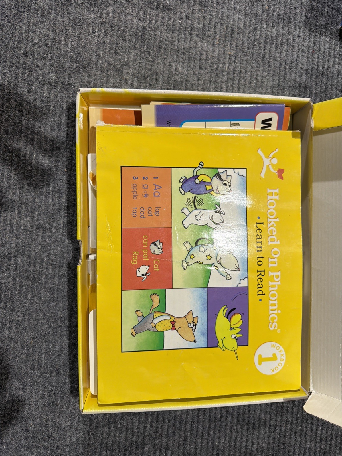 Hooked On Phonics Learn To Read Level 1 Box Kit Set Books Tape Flashcards EUC