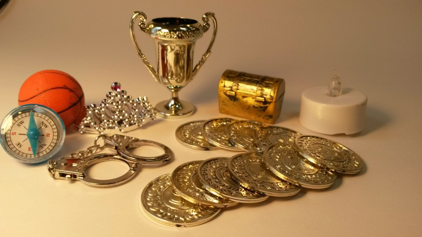 Sandtray therapy set, high quality sandtray, sand and deluxe set of miniatures