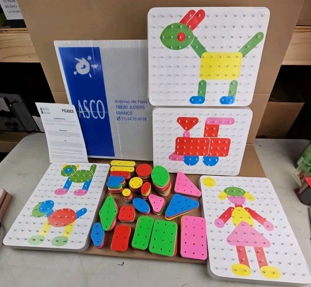 1995 Asco Picasco 4 Educational Game Puzzle Peg Board Toy France Learning Game